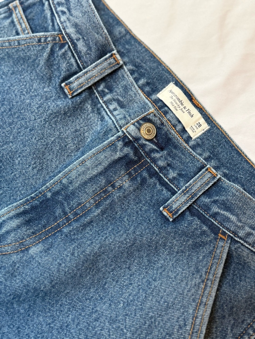 Abercrombie & Fitch Mid Rise Slouchy Jeans